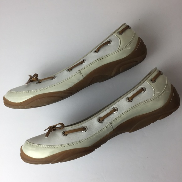 Clarks Shoes - Clark’s Rainskimmer Beige boat shoe/moccasins
